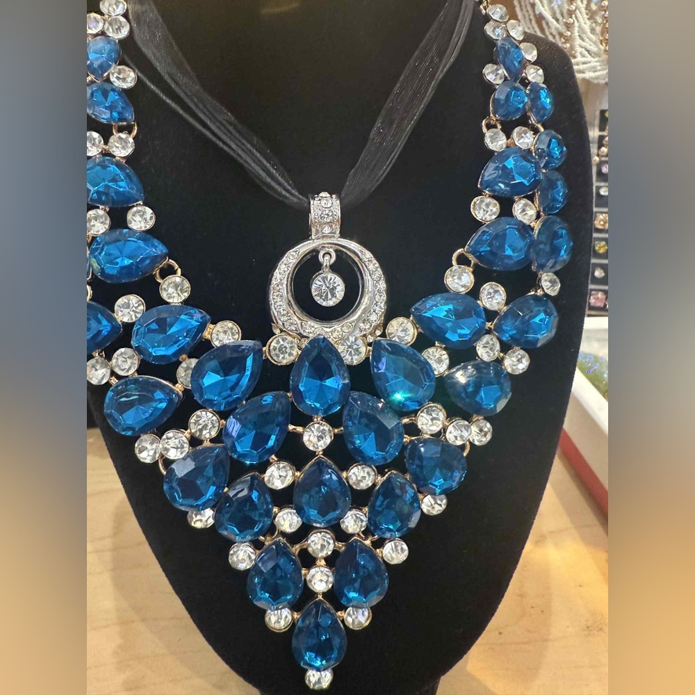 Stunning Blue and Silver Statement Necklace